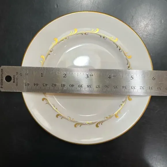 Royal Doulton Rondo H 4935 Bone China 5 Piece Place Setting Vintage Doulton & Co Dinnerware